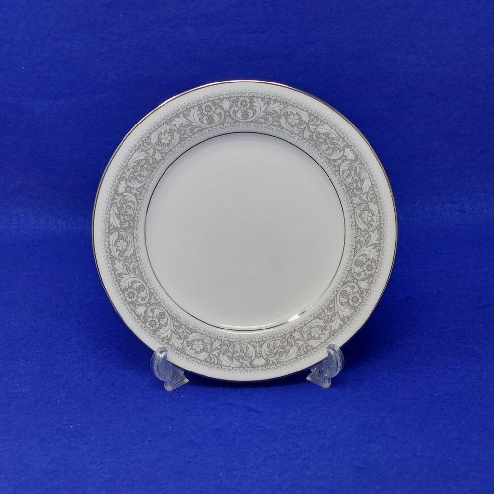 Bread Plate Noritake "Naples"Discontinued Pattern 6975 Fine China 6.5"
